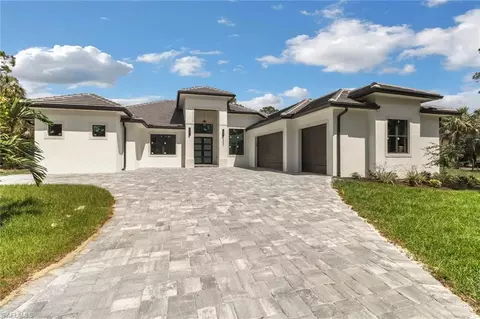 4607 13th Ave SW, Naples, FL 34116