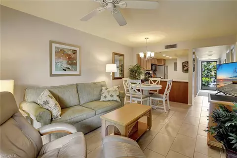 600 Neapolitan Way #121, Naples, FL 34103