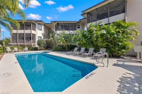 663 10th Ave S #B-663, Naples, FL 34102