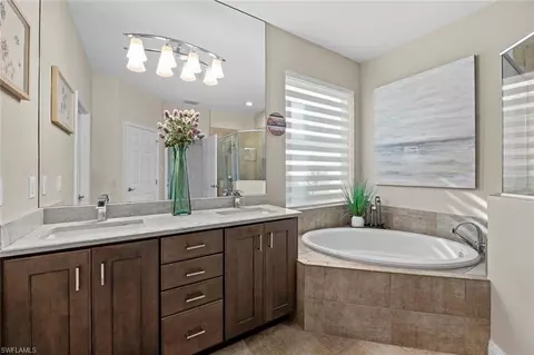 Bath - 9412 La Bianco St, Fort Myers, FL 33967 photo 2 of 5