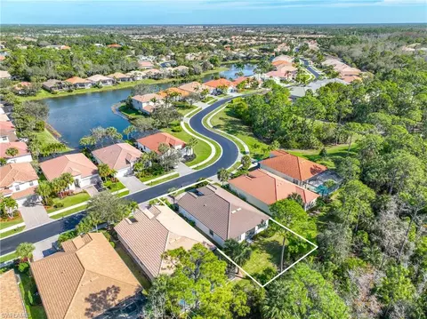 16136 Parque Ln, Naples, FL 34110