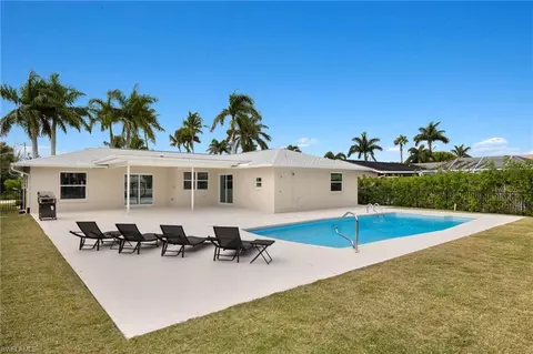 Exterior - 415 Panay Ave W, Naples, FL 34113 photo 5 of 8