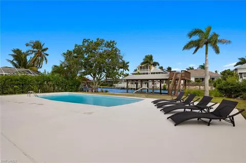 Exterior - 415 Panay Ave W, Naples, FL 34113 photo 6 of 8