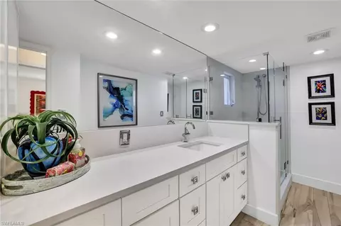 Bath - 735 Old Trail Dr, Naples, FL 34103 photo 3 of 4