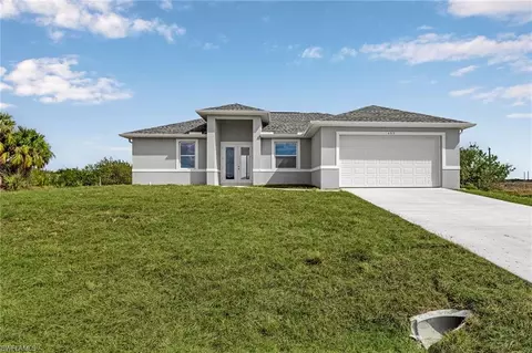 1111 Andover Dr, Labelle, FL 33935 photo 1