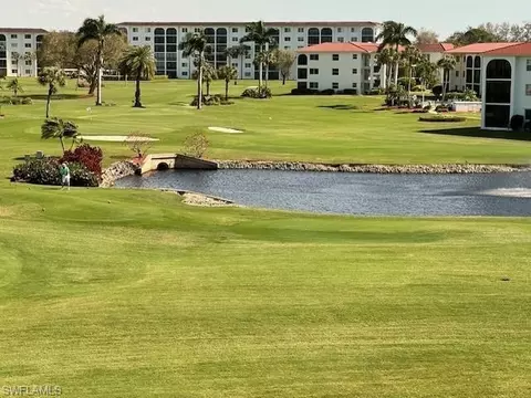 57 High Point Cir W #302, Naples, FL 34103