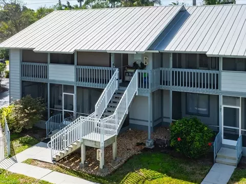 1251 7th Ave N #310, Naples, FL 34102