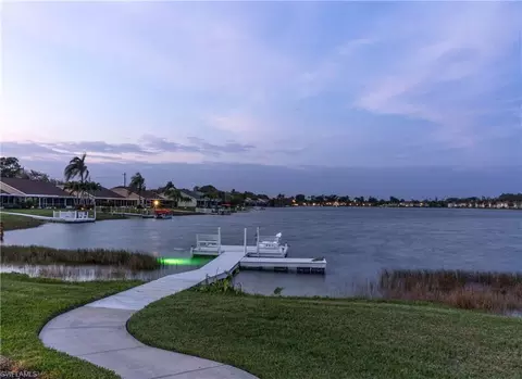 3096 Crown Pointe Blvd W, Naples, FL 34112