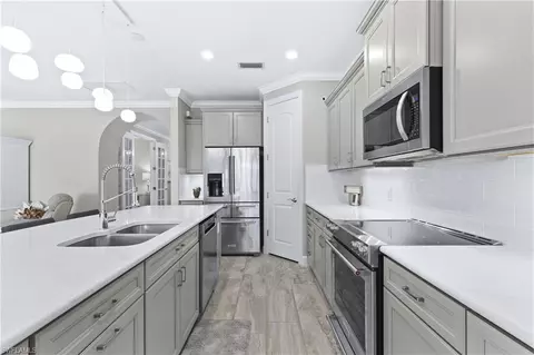 Kitchen - 19379 Elston Way, Estero, FL 33928 photo 4 of 5