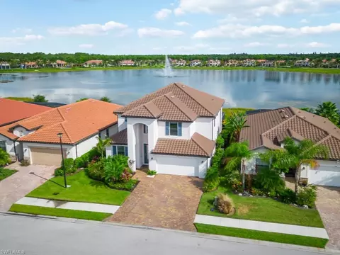 1610 Santiago Cir, Naples, FL 34113