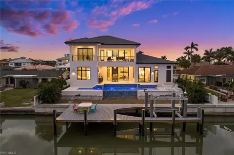 362 Egret Ave, Naples, FL 34108