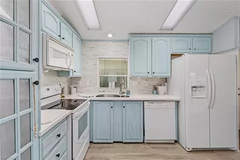 Kitchen - 191 Lime Key Ln #90, Naples, FL 34114 photo 1 of 2