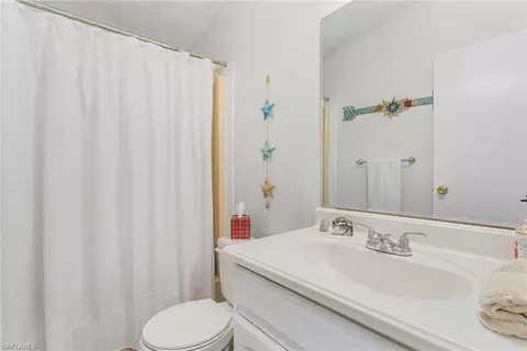 Bath - 191 Lime Key Ln #90, Naples, FL 34114 photo 1 of 2