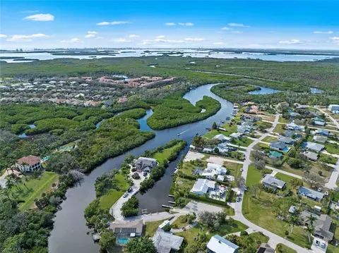 4811 Palmetto Ter, Estero, FL 33928