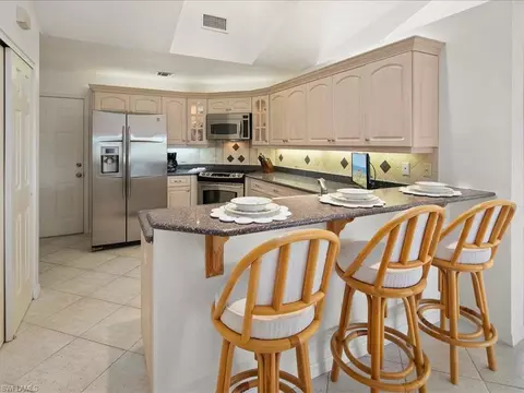 Kitchen - 770 Eagle Creek Dr #301, Naples, FL 34113 photo 2 of 4