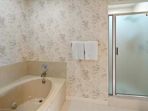 Bath - 770 Eagle Creek Dr #301, Naples, FL 34113 photo 3 of 6