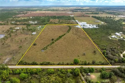 Gateway Ln, Labelle, FL 33935