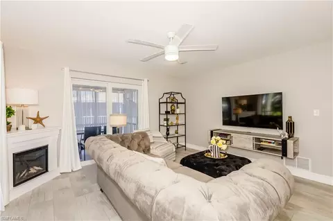 224 Palm Dr #46-8, Naples, FL 34112