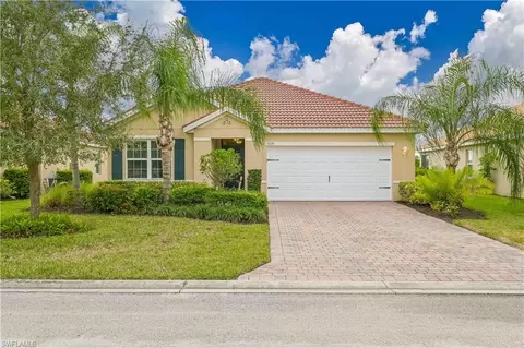 15235 Yellow Wood Dr, Alva, FL 33920
