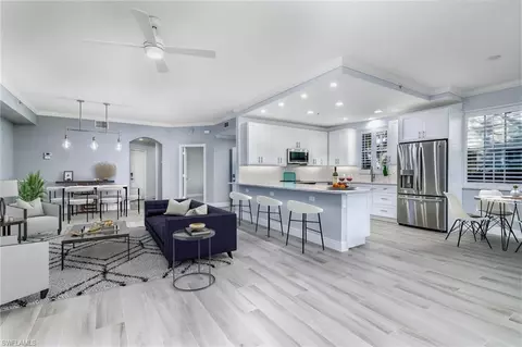 2090 Aberdeen Ln #101, Naples, FL 34109