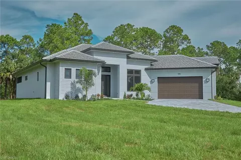 3142 4th St NE, Naples, FL 34120