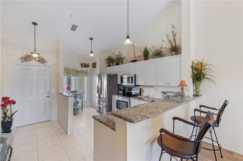 9175 Celeste Dr #2-402, Naples, FL 34113 photo 2