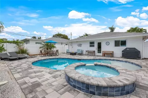 791 94th Ave N, Naples, FL 34108