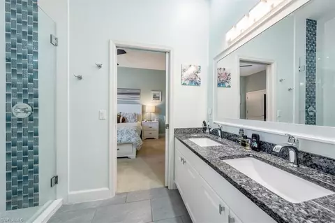 Bath - 2121 Imperial Cir, Naples, FL 34110 photo 3 of 4