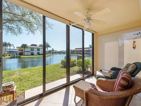 4560 Chantelle Dr #L-106, Naples, FL 34112