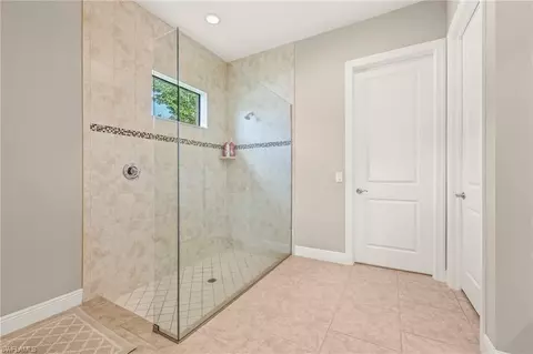 Bath - 1982 Mustique St, Naples, FL 34120 photo 3 of 5