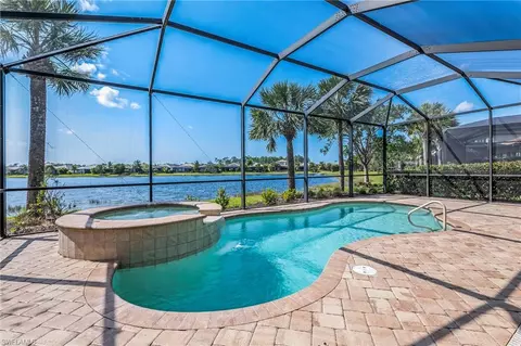 1982 Mustique St, Naples, FL 34120