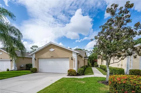 5716 Greenwood Cir #50, Naples, FL 34112