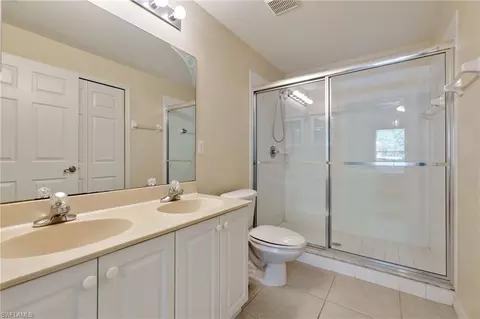 Bath - 9185 Celeste Dr #1-106, Naples, FL 34113 photo 1 of 2