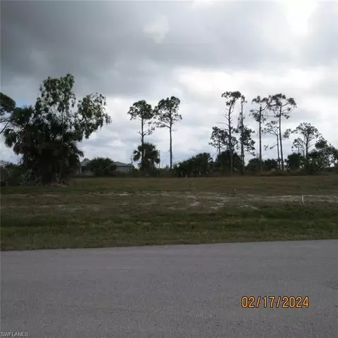 3801 NW 38th Ave, Cape Coral, FL 33993