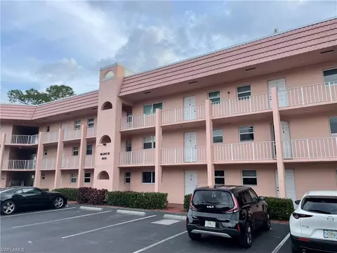 400 Forest Lakes Blvd #110, Naples, FL 34105