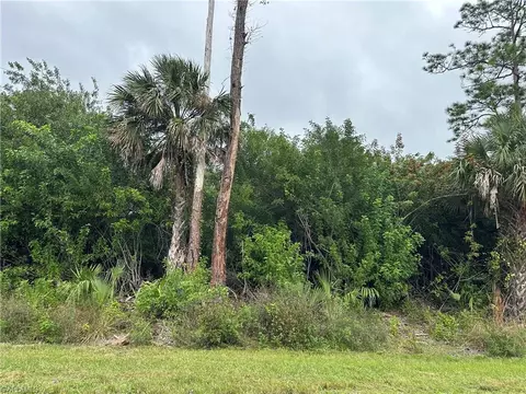 352600 18th Ave SE, Naples, FL 34117