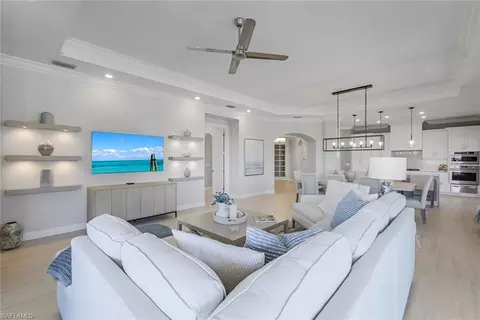 16387 Viansa Way #19-302, Naples, FL 34110