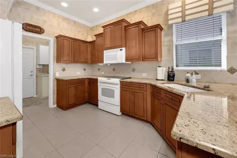 6039 Fairway Ct, Naples, FL 34110 photo 7