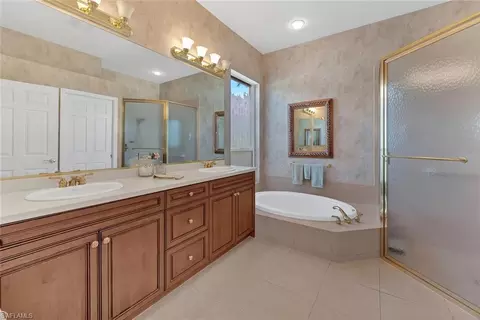 6039 Fairway Ct, Naples, FL 34110 photo 12