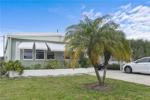 12 Monaco Ter, Naples, FL 34112