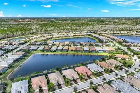 View/Area - 7627 Jacaranda Ln, Naples, FL 34114 photo 5 of 7