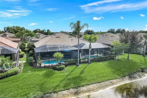 View/Area - 7627 Jacaranda Ln, Naples, FL 34114 photo 3 of 7