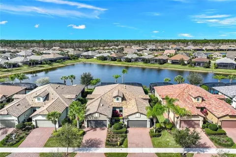 View/Area - 7627 Jacaranda Ln, Naples, FL 34114 photo 4 of 7