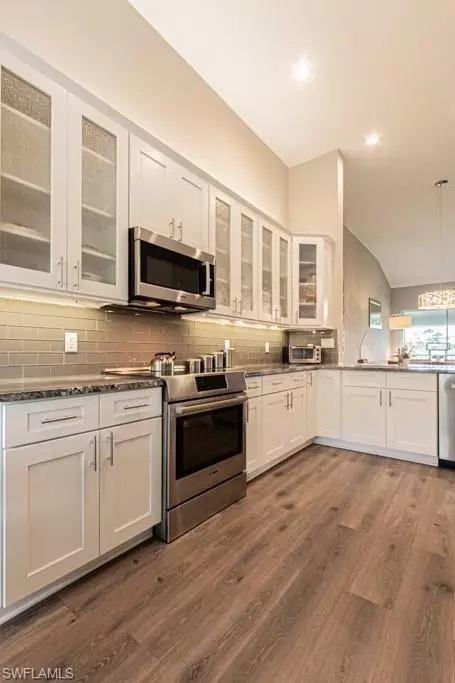 Kitchen - 2205 Chesterbrook Ct #1-202, Naples, FL 34109 photo 6 of 6