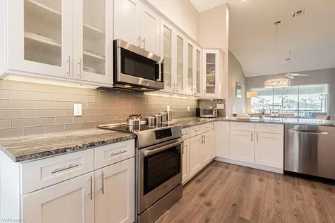 Kitchen - 2205 Chesterbrook Ct #1-202, Naples, FL 34109 photo 5 of 6