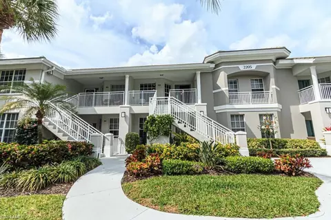 2205 Chesterbrook Ct #1-202, Naples, FL 34109