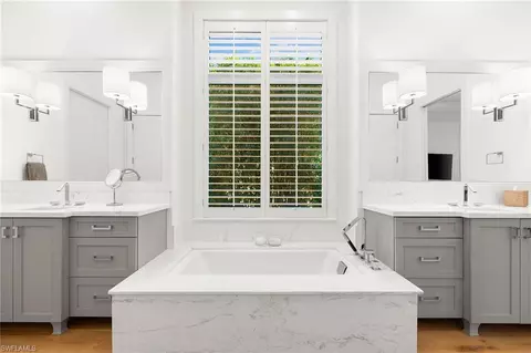 Bath - 2546 Augusta Dr, Naples, FL 34109 photo 1 of 6
