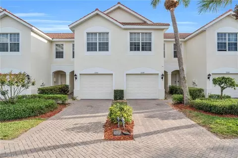 1204 Oxford Ln #19, Naples, FL 34105