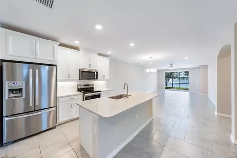 Kitchen - 14598 Edgewater Cir, Naples, FL 34114 photo 1 of 2