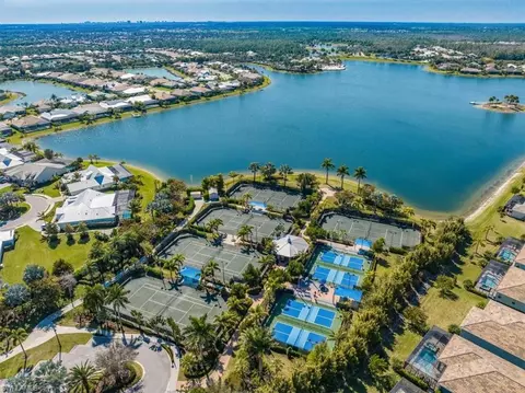 View/Area - 14598 Edgewater Cir, Naples, FL 34114 photo 3 of 6